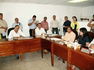 Reviven Diferencias Regidora el PRD y Alcalde de Bahía