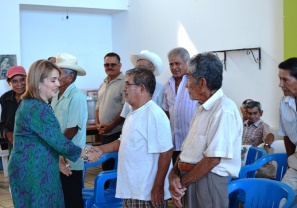 Lleva Cuquita Gómez Alegría a Adultos Mayores