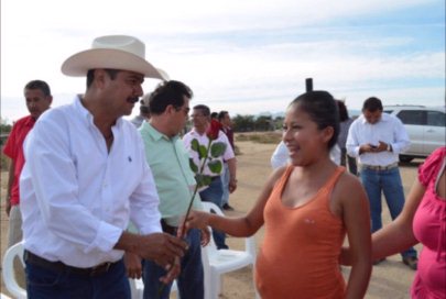 Garantiza Rafa Agua Para Tres Colonias
