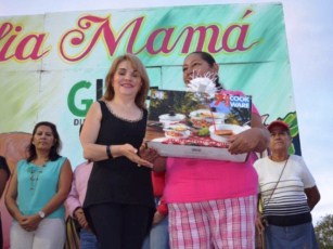 Celebra el DIF a Madres de la Sierra y la Costa
