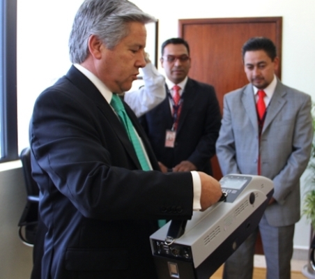 Recibe AICM ocho detectores de explosivos como parte de la Iniciativa Mérida