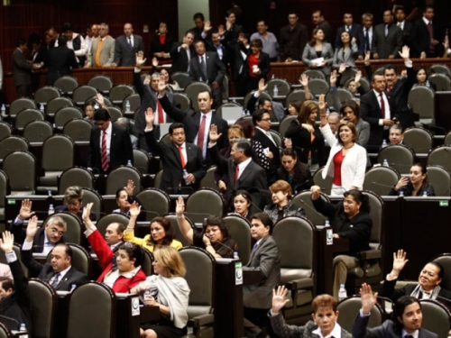 Reforma electoral panista pasa a comisiones de San Lázaro