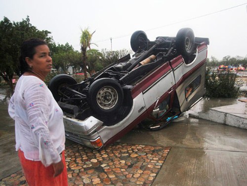 Huracán ‘Bárbara’ deja un tercer fallecido en Oaxaca