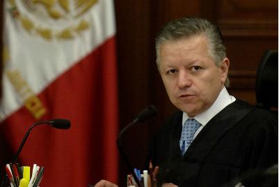 Inconstitucional, quitar a reos parte de lo que ganan: SCJN