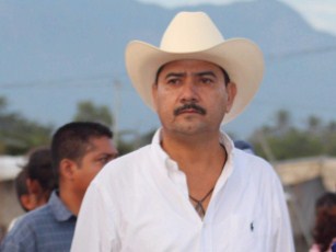 Facilita Rafa Cervantes Proyección de Agua de Plata