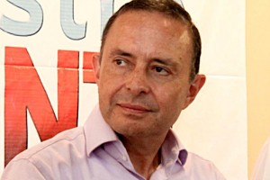Castro Trenti Pide Disculpa a Homosexuales