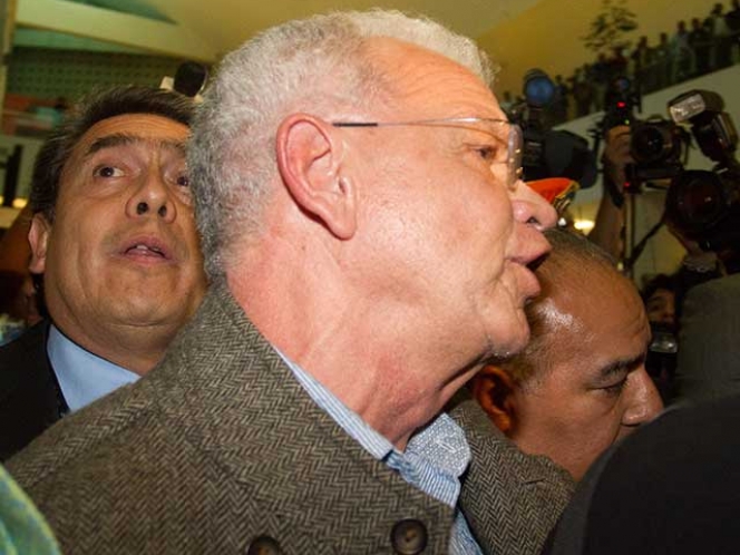 Giran dos órdenes de aprehensión en contra de Andrés Granier
