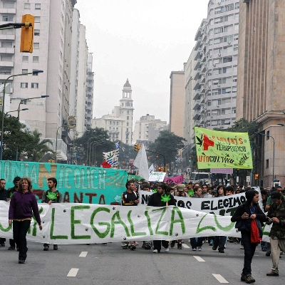 Planea Uruguay Vender Mariguana en Farmacias