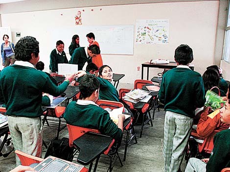 Ocho días más al próximo ciclo escolar; no habrá puentes: SEP