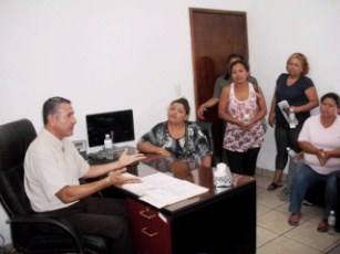 Desconoce Secretario Enlaces del Alcalde en Villas Miramar