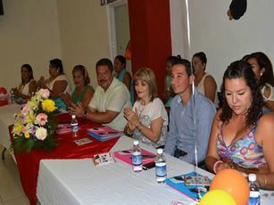 Refrenda Cuquita Gómez su Compromiso con la Niñez de Bahía