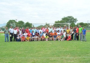 Crea Rafa Cervantes Equipo de Futbol Potros