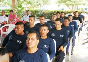 Municipales Detuvieron a Turistas y 23 Agremiados de la CTM en Sayulita