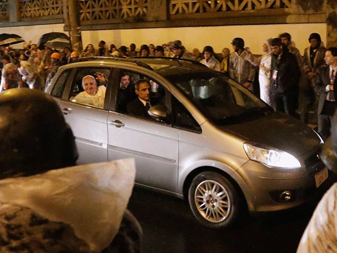Papa Francisco pide no despenalizar las drogas