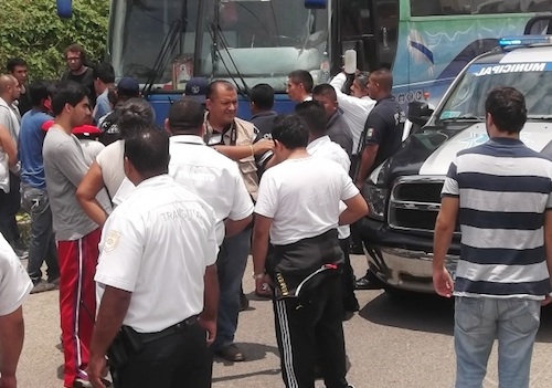 Detienen a Seis Agentes de Transito por Extorsionar a Conductores