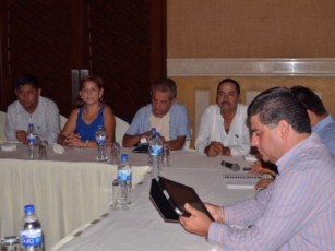 Gestiona Rafa Cervantes Recursos Para los Ejidatarios