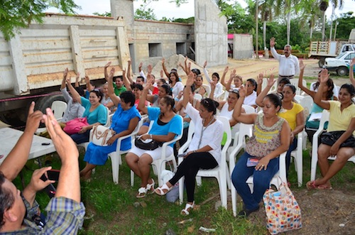 Participan Habitantes en Vigilar la Edificación de Casa Hogar