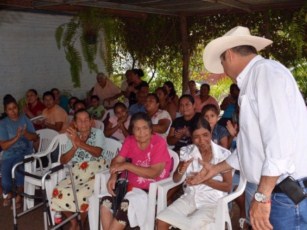 Cumple Rafa Cervantes con Discapacitados y Ancianos