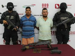 Tras las Rejas Peligroso Delincuente, Capturado con un “Cuerno de Chivo”