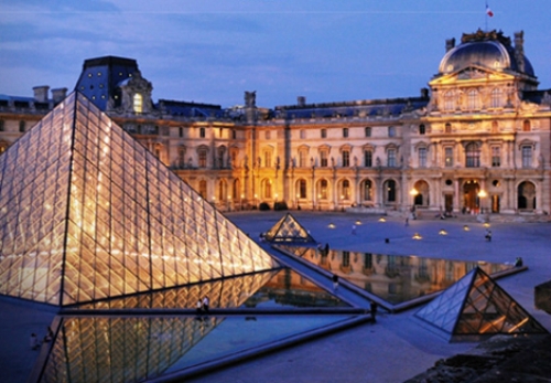 El Louvre traslada arte ante crecida del Sena