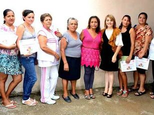 Reconoce Cuquita Gómez a Mujeres Emprendedoras