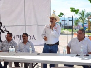 Reconocen Maestros del CNR a Rafa Cervantes