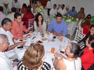 Festeja Rafa Cervantes Segundo año de Gobierno