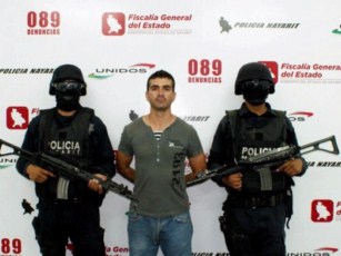 Detienen a Custodio por Evasión de Reo del CERESO