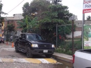 Pedirán Comerciantes de Bucerías Revocar Permisos a Tienda OXXO en Plaza Pública