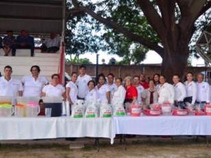 Une Cuquita Gómez Esfuerzos con Gobierno de la Gente