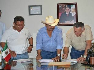 Excelente Equipo Presidente Municipal y Ejido de Valle de Banderas