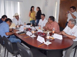 Propone Rafa Cervantes Mantener Tarifas Actuales de Agua Potable Para 2014