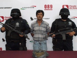 Detienen a Sujeto con Posesión de Marihuana
