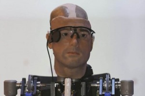 Crean ‘hombre biónico’ con órganos artificiales