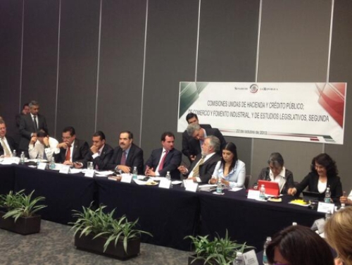 Pega plan de austeridad en ‘lujos’ de funcionarios