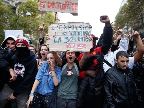 Expulsión de niña indocumentada moviliza a estudiantes en Francia