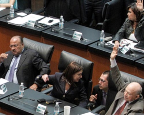 Piden senadores un año más para certificar a casi 188 mil policías