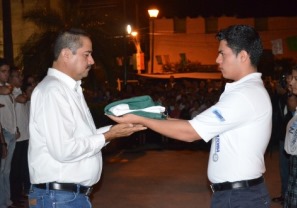 Iza Rafa Cervantes Bandera Nacional en Valle