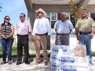 Entrega Rafa Cervantes Ventiladores a Secundaria de Altavela