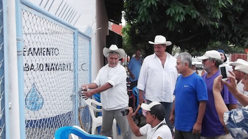 Policía Nayarit Arremete Contra Manifestantes del SIAPA de San Juan
