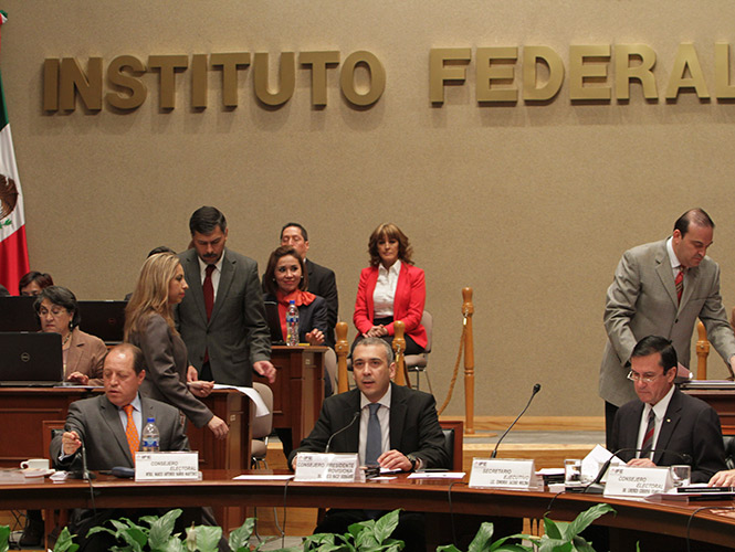 IFE aprueba destrucción de boletas restantes de 2012