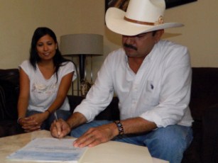 Apuesta Rafa Cervantes a la Educación en Bahía