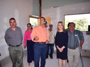 Inaugura Cuquita Gómez Rico Pan