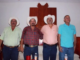Evalúa Rafa Cervantes Avances con Ejidatarios de Valle de Banderas