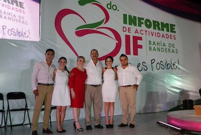 Entrega Cuquita Gómez Resultados en 2º Informe del DIF