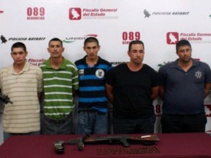 Policías Municipales de Acaponeta, los Asaltantes de Caseta