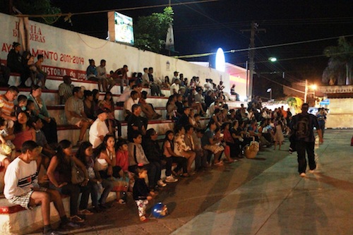 Proyecta Ayuntamiento de Bahía Películas en Plazas Públicas