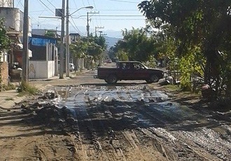 Oromapas Incapaz de Reparar Tubería en Valle Dorado