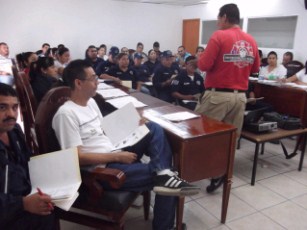 Policía Municipal Recibe Curso de Primeros Auxilios