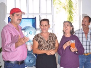 Entrega Rafa Cervantes Equipo y Mobiliario a Parroquia de Valle
